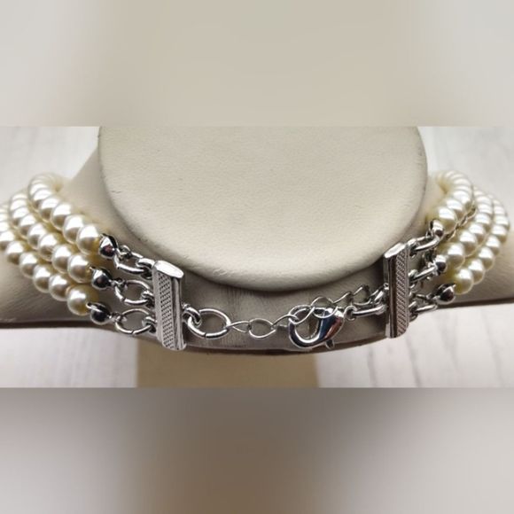 3 Strand Adjustable  Faux Pearl Necklace Choker New - Picture 7 of 11